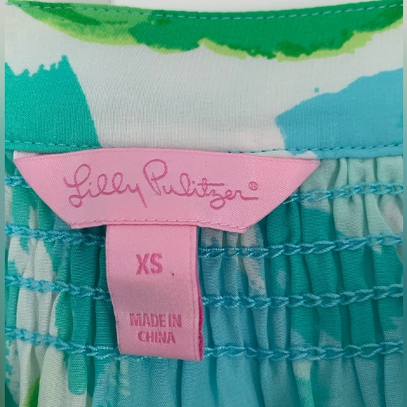 Lilly Pulitzer Elsa Top First Impressions
Poolside Blue Silk Blouse Size XS - Picture 4 of 4